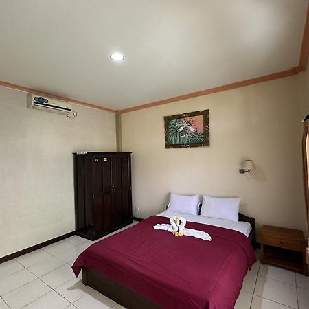 Taxa Raya Guest House Legian Exteriör bild