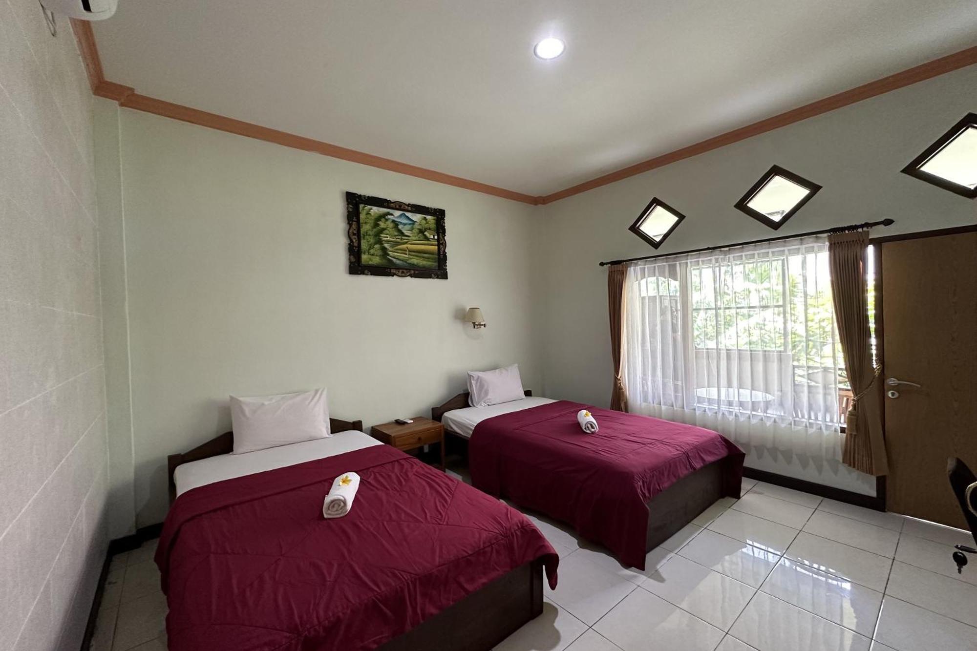 Taxa Raya Guest House Legian Exteriör bild
